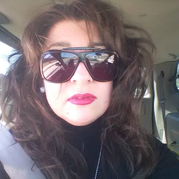 Meet your Posher, Eugenia - Picture 1 of 1